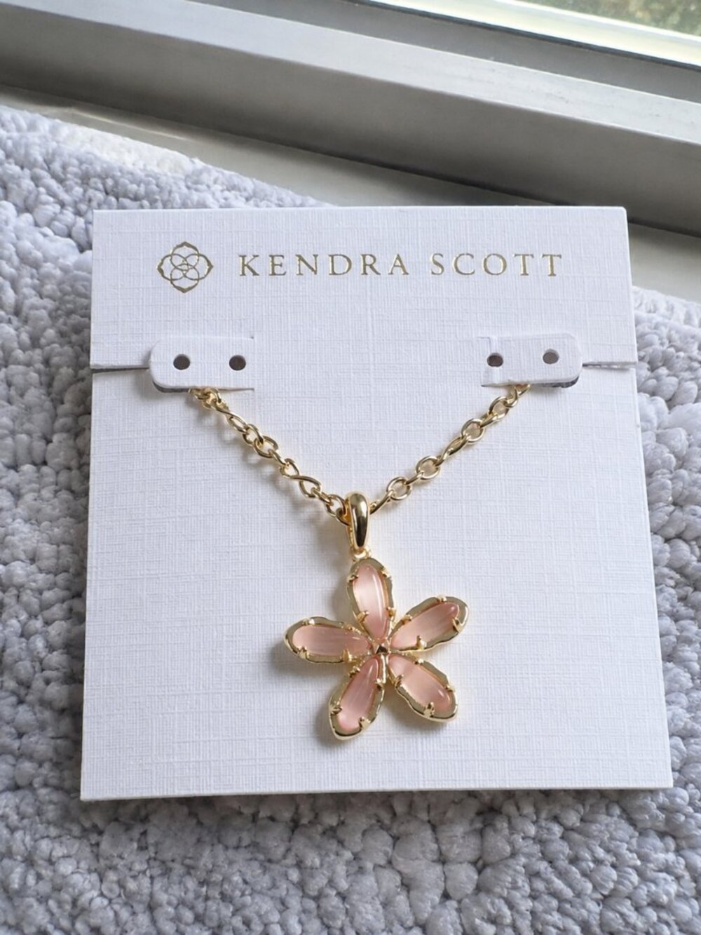 Kendra Scott Kyla Pendant Necklace Gold Pink Cat's Eye Glass Floral Charm
